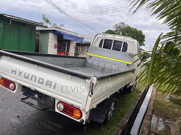 Hyundai Porter II 2016 White
