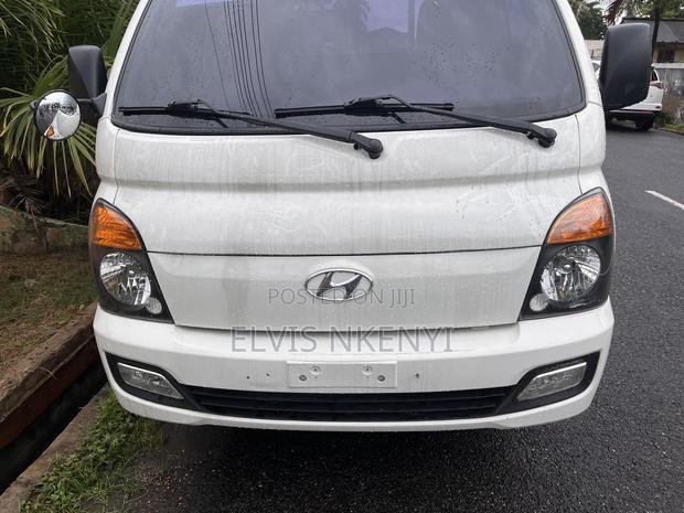 Hyundai Porter II 2016 White
