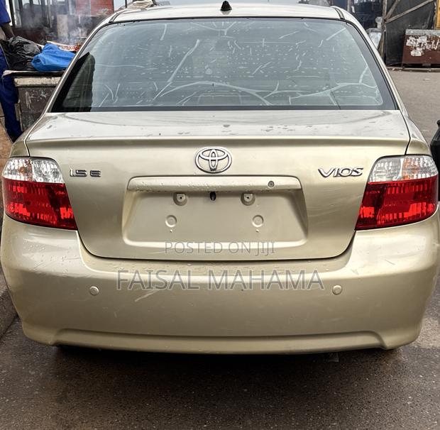 Toyota Vios 2010 Gold