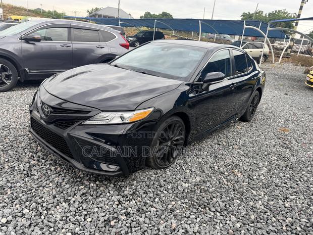 Toyota Camry XSE FWD (2.5L 4cyl 8AM) 2018 Black