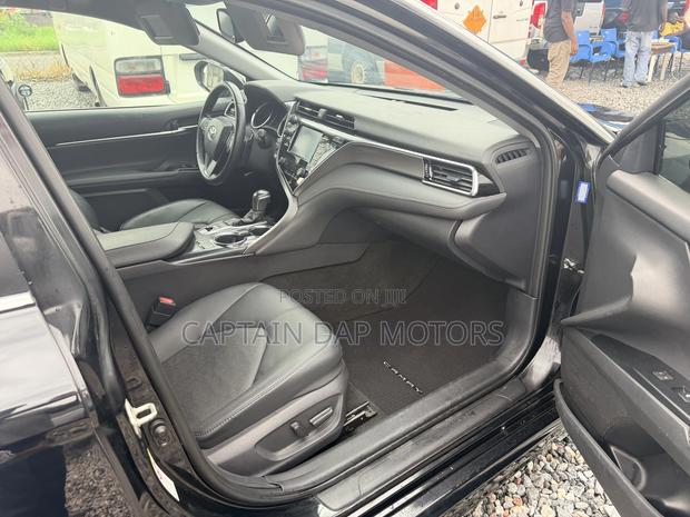 Toyota Camry XSE FWD (2.5L 4cyl 8AM) 2018 Black