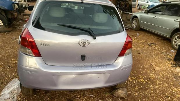 Toyota Yaris Base Hatchback 3dr 2010 Silver