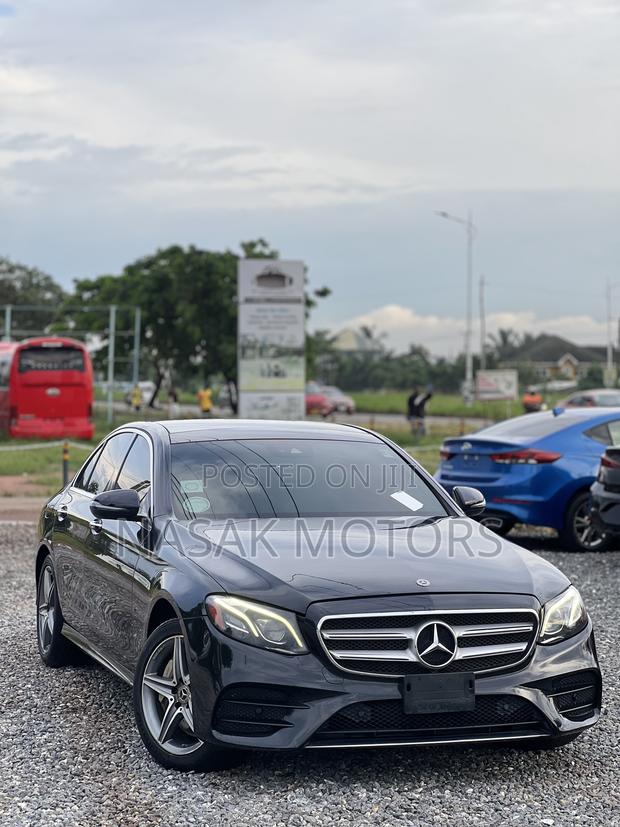 Mercedes-Benz E300 4Matic AWD Sedan (2.0L 4cyl 9A) 2017 Black