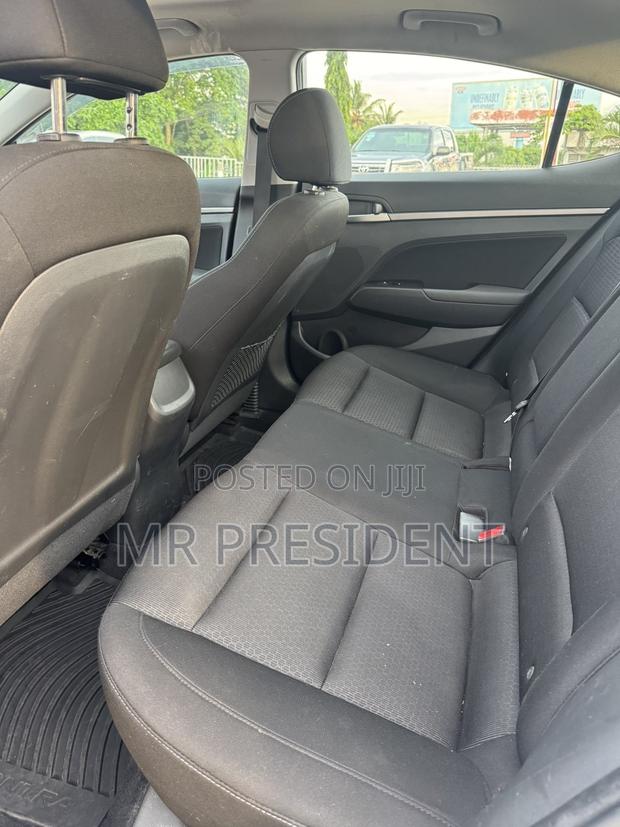 Hyundai Elantra Limited 2018 Silver