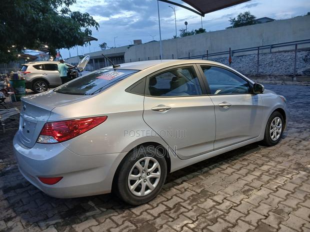 Hyundai Accent 2014 Silver