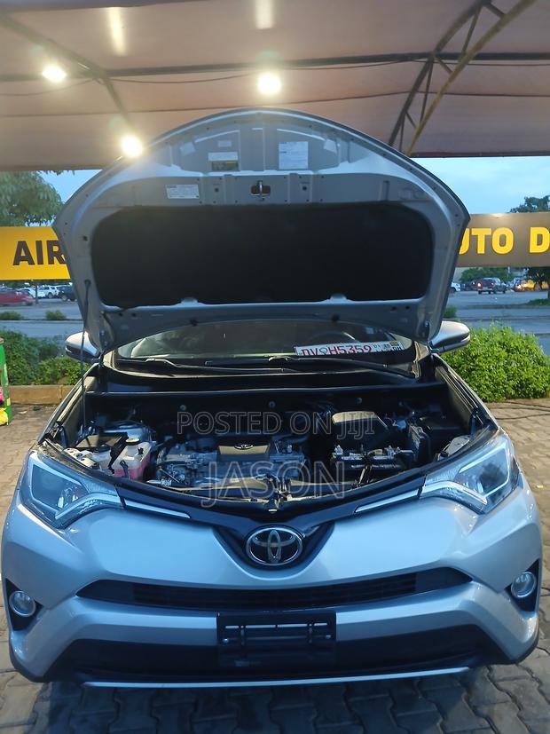 Toyota RAV4 2018 Silver