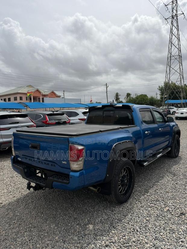 Toyota Tacoma 4dr Double Cab 2016 Blue