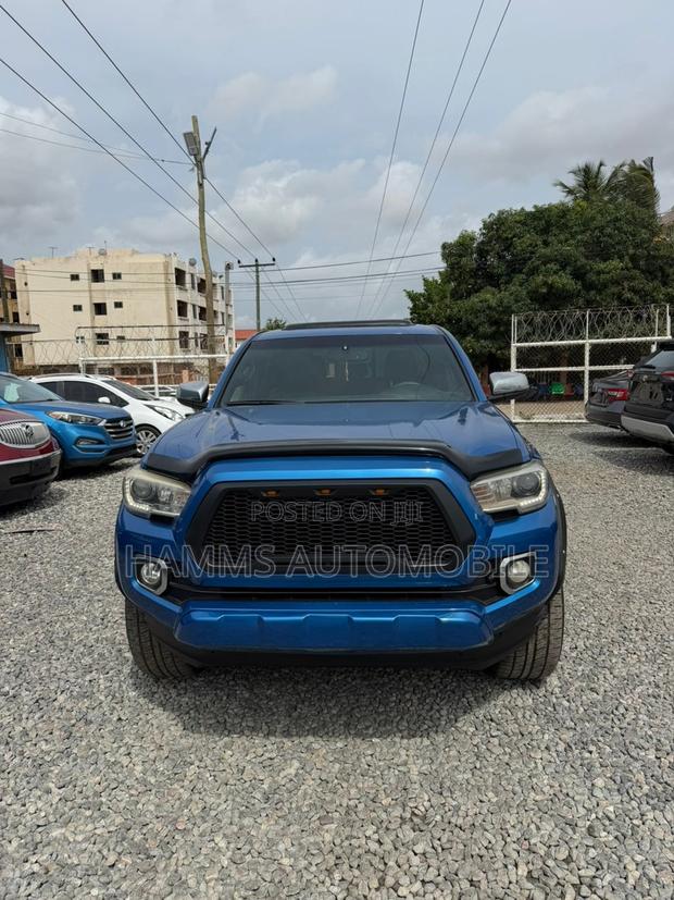 Toyota Tacoma 4dr Double Cab 2016 Blue