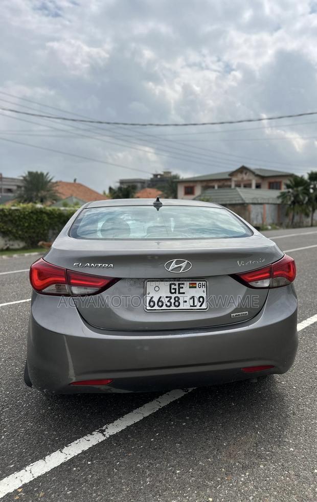 Hyundai Elantra Limited 4dr Sedan (1.8L 4cyl 6A) 2014 Gray