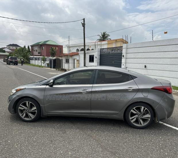 Hyundai Elantra Limited 4dr Sedan (1.8L 4cyl 6A) 2014 Gray