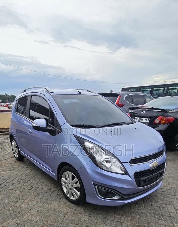 Chevrolet Spark 2LT 4dr Hatchback (1.2L 4cyl CVT) 2015 Purple