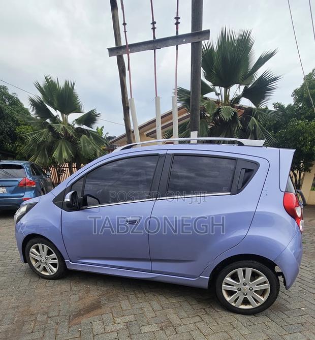 Chevrolet Spark 2LT 4dr Hatchback (1.2L 4cyl CVT) 2015 Purple