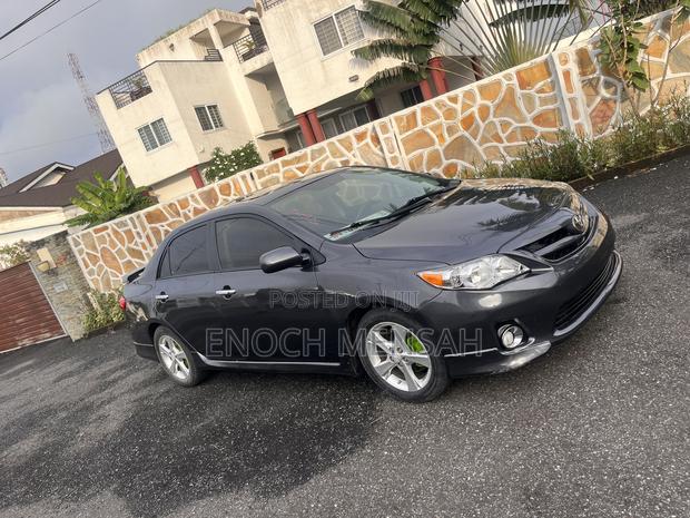 Toyota Corolla S 4dr Sedan (1.8L 4cyl 4A) 2013 Black