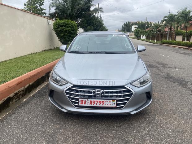 Hyundai Elantra 2017 Silver