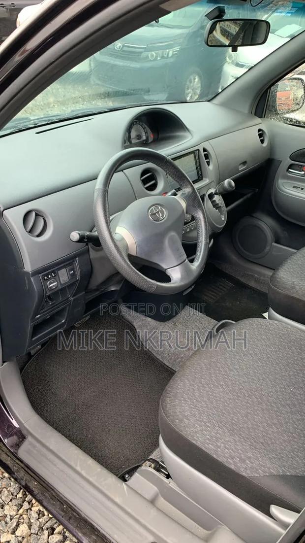 Toyota Sienta 2013 Black