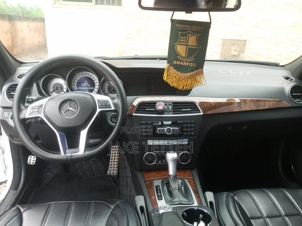 Mercedes-Benz C300 2010 White