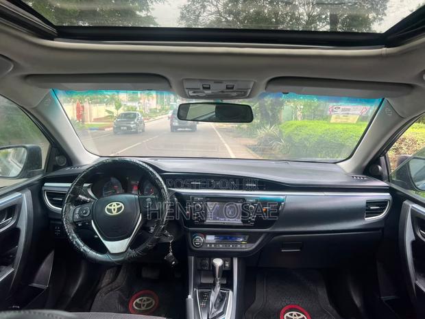 Toyota Corolla S 4dr Sedan (1.8L 4cyl CVT) 2016 Blue