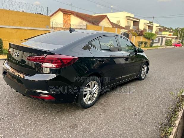 Hyundai Elantra 2019 Black