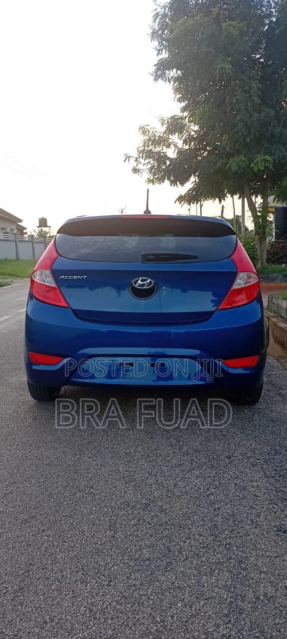 Hyundai Accent SE Hatchback 2016 Blue