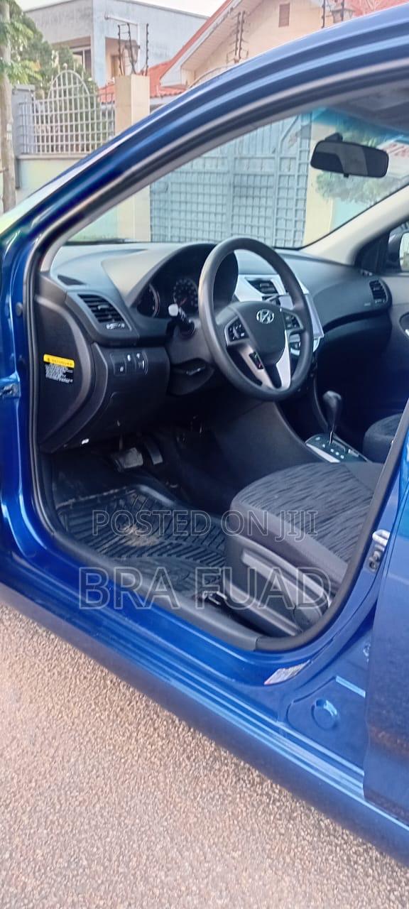 Hyundai Accent SE Hatchback 2016 Blue
