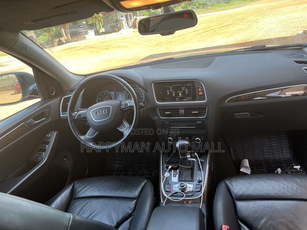 Audi Q5 2.0T Premium AWD quattro 2016 Gray