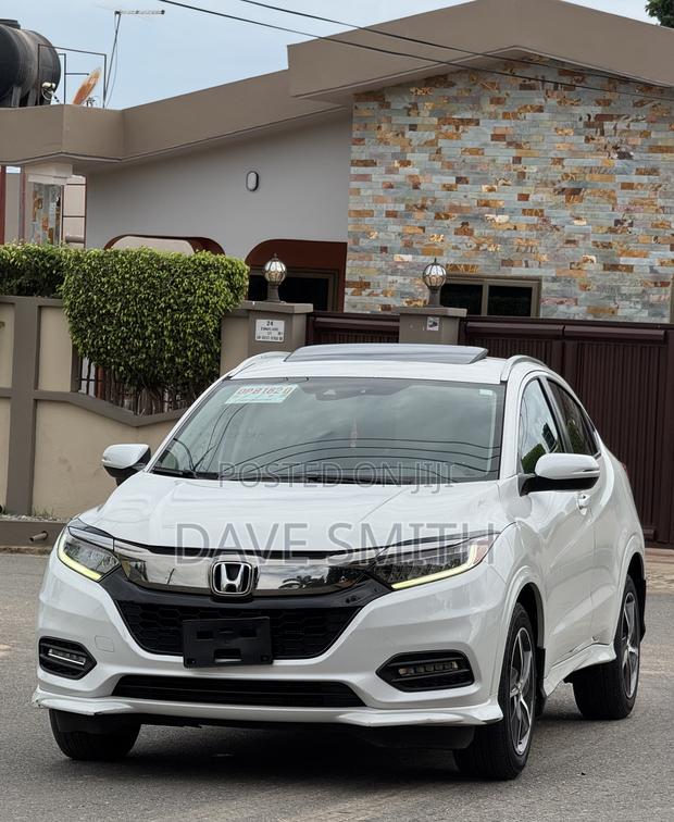 Honda HR-V Touring AWD 2020 White