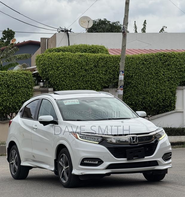 Honda HR-V Touring AWD 2020 White