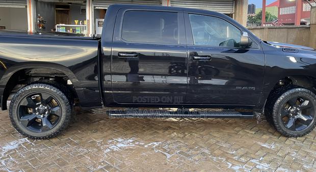 RAM 1500 2020 Black