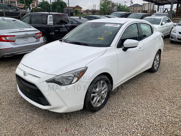 Toyota Yaris iA 1.5 FWD 2017 White