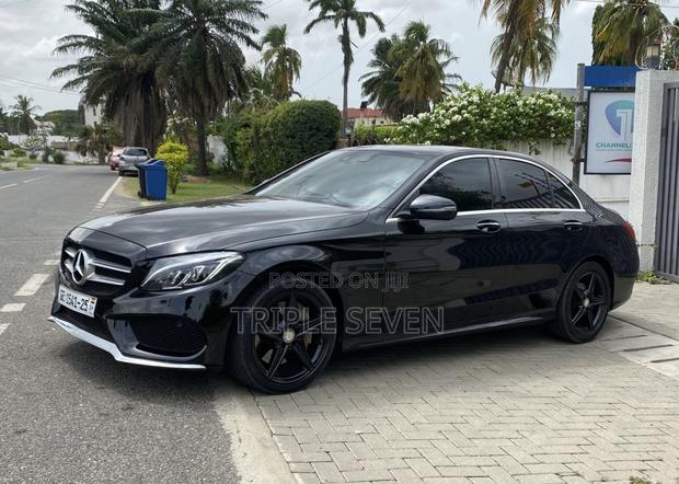 Mercedes-Benz C300 2016 Black