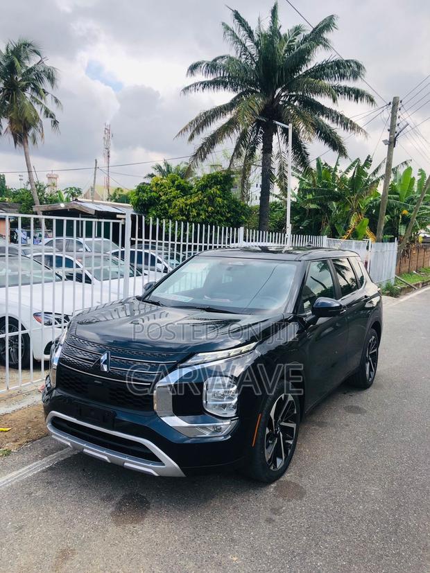 Mitsubishi Outlander SE Launch Edition 2022 Blue