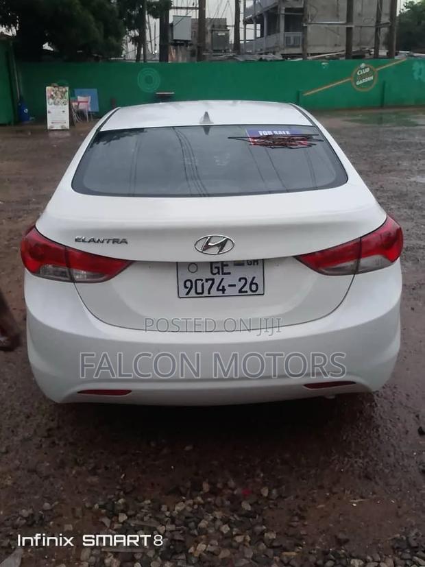 Hyundai Elantra GLS Sedan FWD (1.8L 4cyl 6M) 2013 White