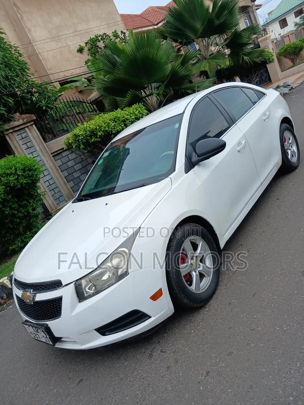 Chevrolet Cruze LS Auto 2013 White