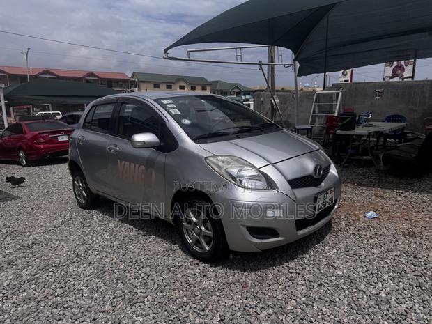 Toyota Vitz 1.0 FWD 3dr 2010