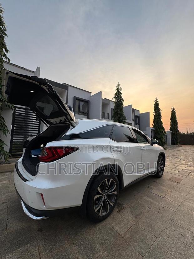 Lexus LX 2019 White