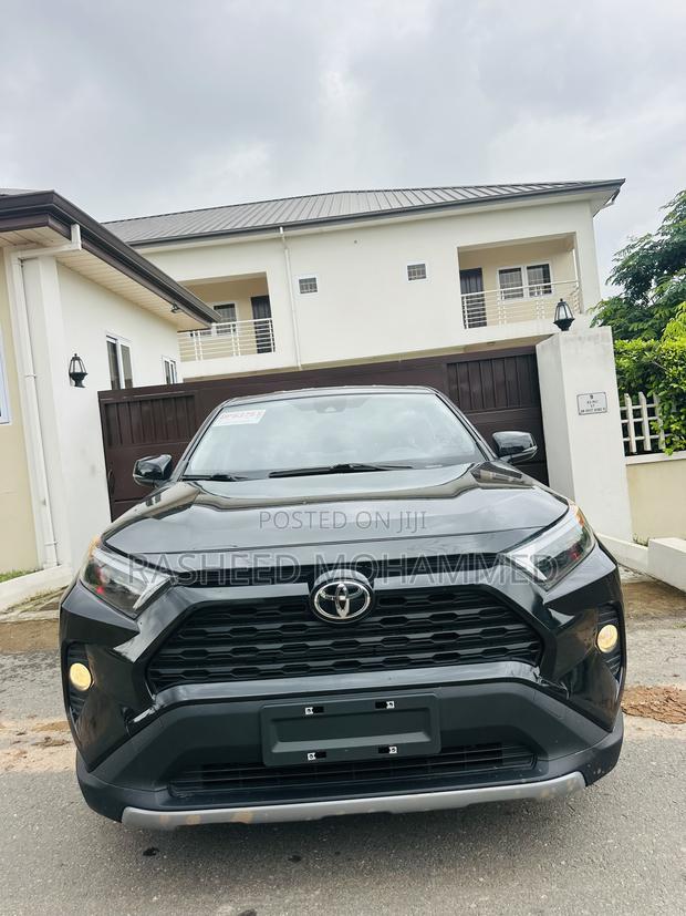 Toyota RAV4 LE AWD 2023 Black