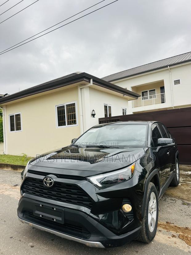 Toyota RAV4 LE AWD 2023 Black