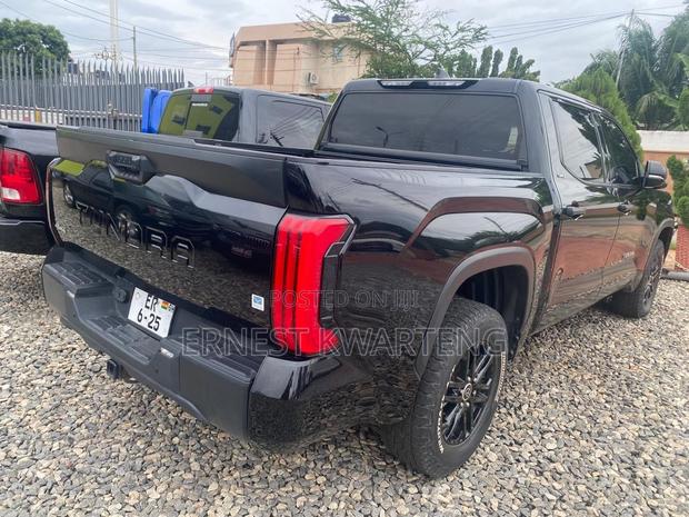 Toyota Tundra 2023 Black