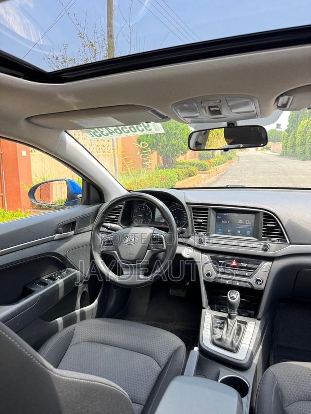 Hyundai Elantra Limited 4dr Sedan (1.8L 4cyl 6A) 2014 Brown
