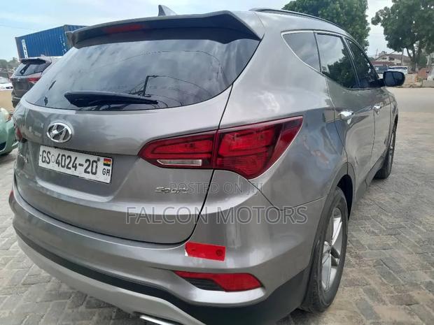 Hyundai Santa Fe SE Ultimate AWD 2018 Gray