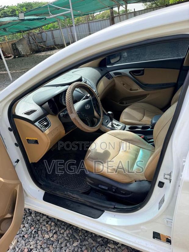 Hyundai Elantra 2014 White