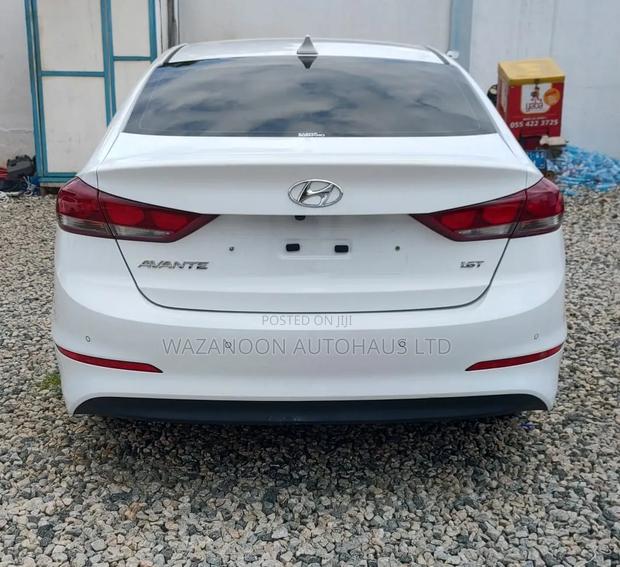 Hyundai Avante 2017 White