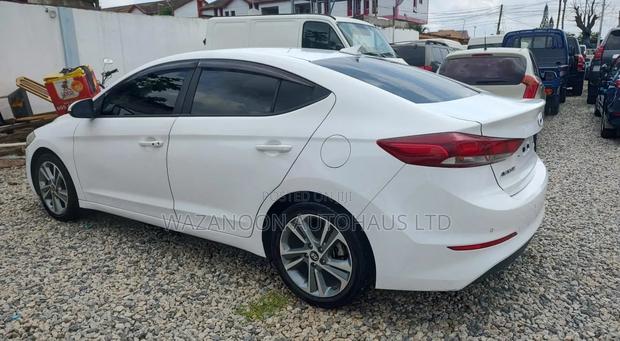 Hyundai Avante 2017 White