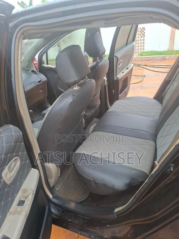 Toyota Vitz 2010 Black