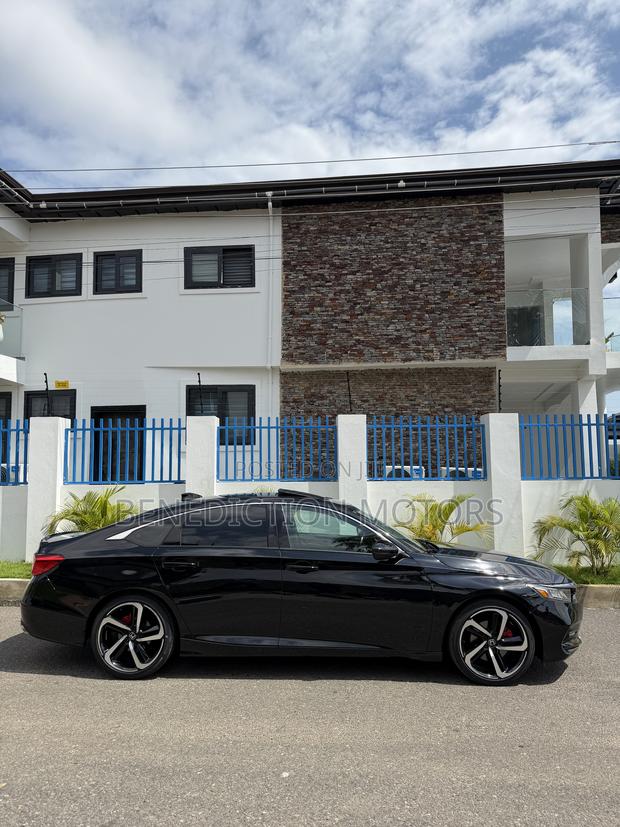 Honda Accord Sport 2.0T 2018 Black