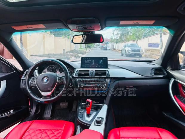 BMW 328i 2018 Red