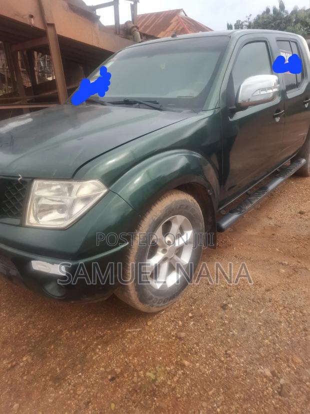 Nissan Navara 2014 Green