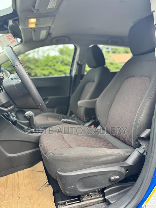 Chevrolet Sonic LT 2018 Blue