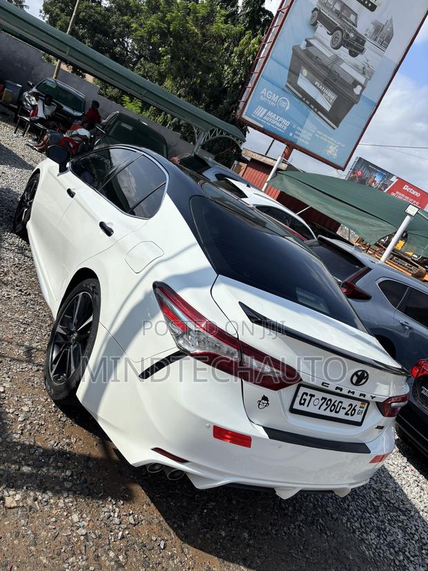 Toyota Camry XSE FWD (2.5L 4cyl 8AM) 2018 White