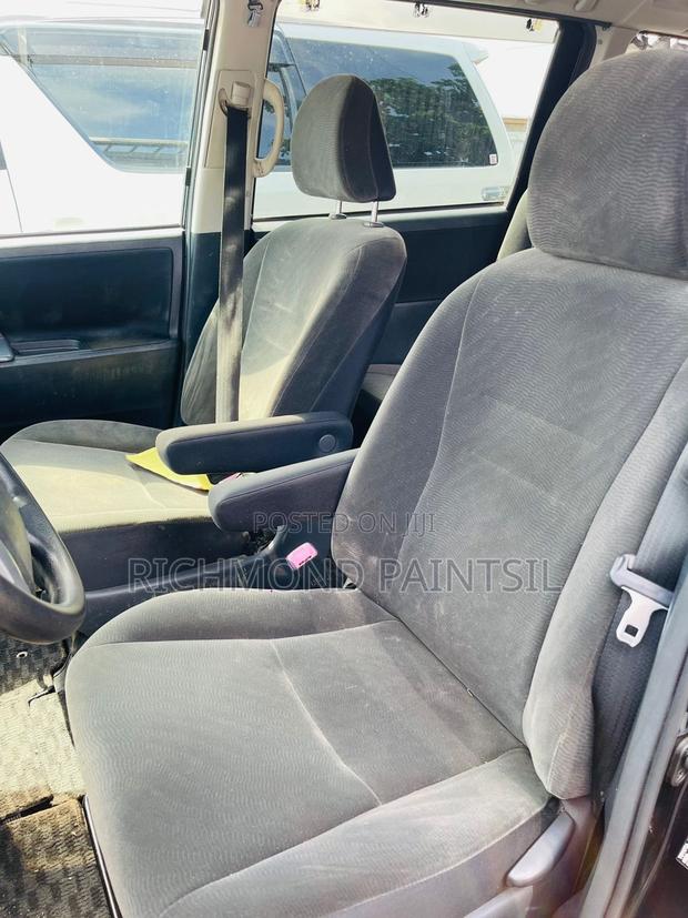 Toyota Voxy 2010 Black
